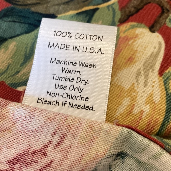 Table cloth 86 x 52 fruit pattern by the Never dull Apron Co - Picture 3 of 3